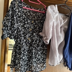 半袖二着、長袖1着中古の画像