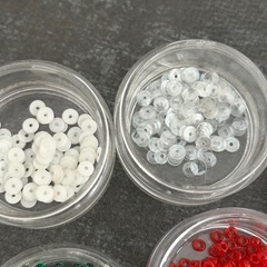 貴和製作所　ビーズ14点の画像