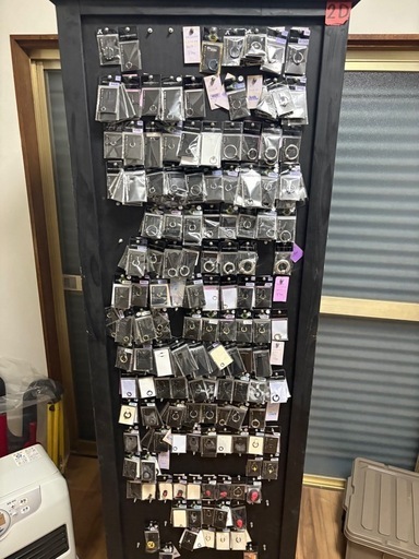 ボディピアス