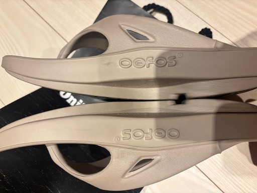 Oofos ウーフォス OOriginal サンダル ベージュ　41 27センチ