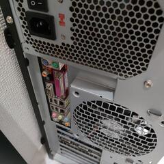 ASUSモニター付 PC ケース GTX560 メモリー PSU CPUの画像