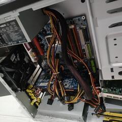 ASUSモニター付 PC ケース GTX560 メモリー PSU CPUの画像