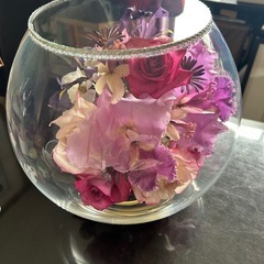 玄関先やリビングのテーブル等に置くとお部屋が明るくなりますの画像