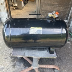 エアーコンプレッサー　サブタンク　アストロ
の画像