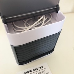 【中古品】卓上冷風機「スペースクーラー」持ち運び可 季節家電 USB ミスト機能搭載 屋外使用可能 コンパクト 軽量 扇風機の画像