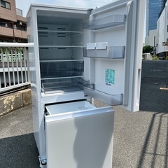 (514)SALE‼️￥44000(税込) Hisense ノンフロン冷凍冷蔵庫　2024年製　257Lの画像