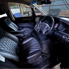 三菱デリカD5  現行型　2019年車　車検令和9年５月まで　7人乗り　ディーゼル　切替式4WDの画像