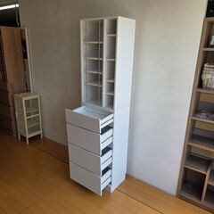 未使用訳あり ランドリーチェスト 幅45.5 奥行32 高さ180 ホワイト ハイグロス　省スペース 洗面所 ランドリー オープン棚 引出 チェストの画像