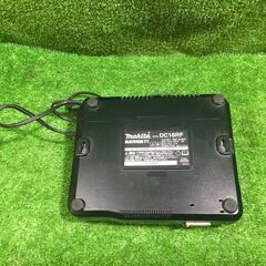 マキタ DC18RF 充電器【市川行徳店】【店頭取引限定】【中古】管理番号：ITTQT76KOTNOの画像