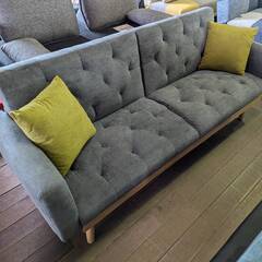 グレー生地×ウッド脚の北欧風ソファベッド✨クッション付き