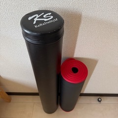 ヨガマットとストレッチポールの画像