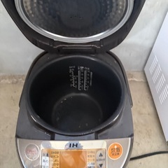 炊飯器の画像