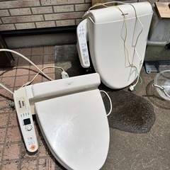 ウォッシュレット　２つ差し上げます