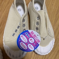 キッズ　子供用　靴　上履き　スニーカー　１６センチの画像