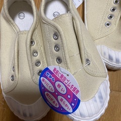 キッズ　子供用　靴　上履き　スニーカー　１６センチの画像