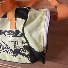 アディダスのバッグ　プールバッグにどうですか？の画像