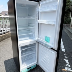 (499) ￥22000(税込) Hisense ノンフロン冷凍冷蔵庫　2024年製　175Lの画像