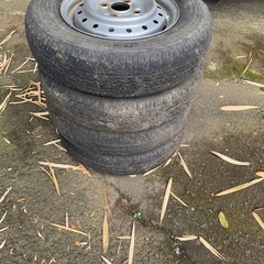 割引しました。タイヤ　145R12の画像