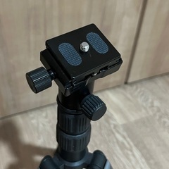 【無料】カメラ三脚(リモートシャッターおまけ)の画像