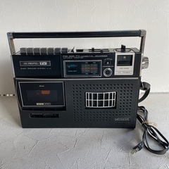 昭和レトロ　昔のラジカセ