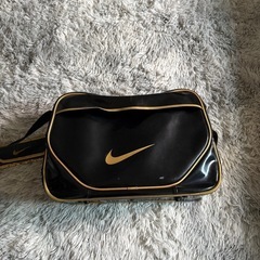 NIKEショルダーバッグ