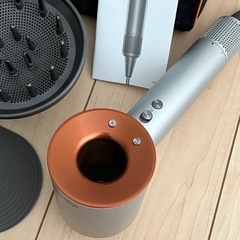 ダイソン　ドライヤーの画像
