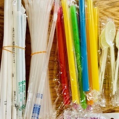 大量　ストロー　スプーン　フォーク　割り箸　タピオカ用ストロー　スムージーストローなどの画像