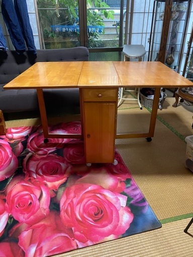 ※値下げしました※折りたたみダイニングテーブル