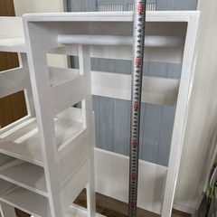 キャスター付きラックの画像