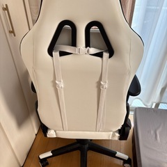 ゲーミングチェアの画像