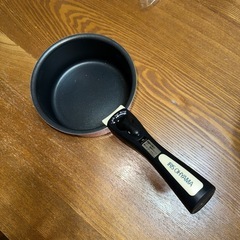新品未使用　15cm 鍋　取手付きの画像