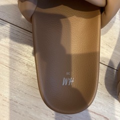 H&M サンダルの画像