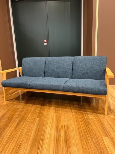 【トレファク神戸南店】コスパクリエーションの北欧木肘ソファ です‼︎【取りに来られる方限定】