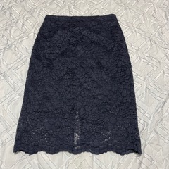 GU 総レースのスカート　Mサイズ