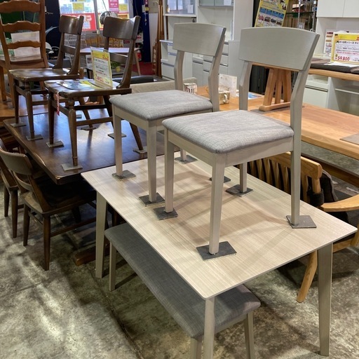 ダイニング4点セット　ニトリ