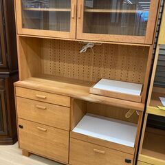 【リユースのサカイ野々市店】 食器棚(2枚扉) 木目調 W(幅)121×D(奥行き)45×H(高さ)175cm ※クリーニング済みの画像