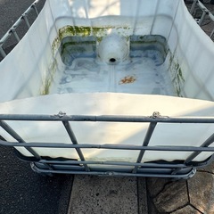 金魚や魚、アクエリウムやカメなどの飼育にも最適！コンテナ水槽の画像