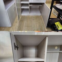 レンジボード キッチンカウンター ガラス扉1枚 引出し1個 下扉1枚 レンジ台 キッチンボード ホワイト 天板鏡面仕上げ 棚板可動式 ■幅75cm×奥行39cm×高さ118.5cm ■近隣配送無料 買取帝国 朝霞店の画像