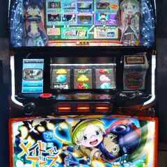 パチスロ スロット 実機 売ります。値下げしました。15000円～35000円 戦律のストラタス メイドインアビス クランキーセレブレーション ミリオンゴッド～神々の凱旋～ 全台コイン不要機付き ドアキー設定キー付きの画像
