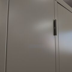 4人用 スチールロッカー 鍵付き ホワイト（2個セット）の画像