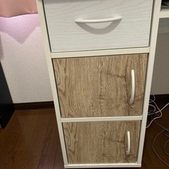 値下げ＆延長しました【7月21日までに取りに来てくれる方】棚付き学習机＆椅子　ホワイト　ナチュラル系の画像