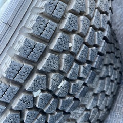 195/80r15 スタッドレスタイヤ15x6jホイール4セットの画像