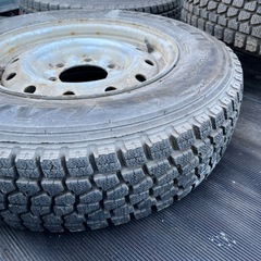 195/80r15 スタッドレスタイヤ15x6jホイール4セットの画像