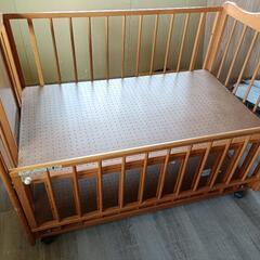 ベビーベッドの画像