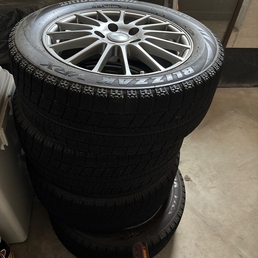 スタッドレスタイヤ