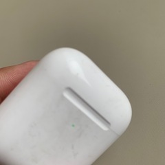 AirPods 第2世代　本体+充電カバー　Apple純正の画像