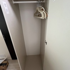 衣装ケース　タンス　服かけ　IKEAの画像