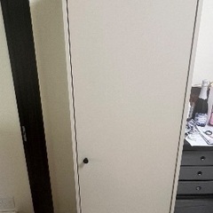 衣装ケース　タンス　服かけ　IKEAの画像