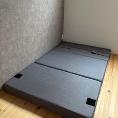 交渉中ソファになるマットレス セミダブルの画像