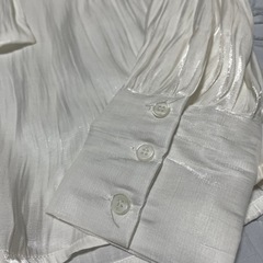 キラキラ素材のリボンブラウス　Mサイズの画像
